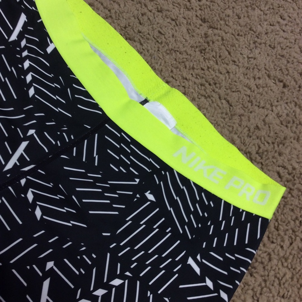 Women’s Nike Exercise pants.